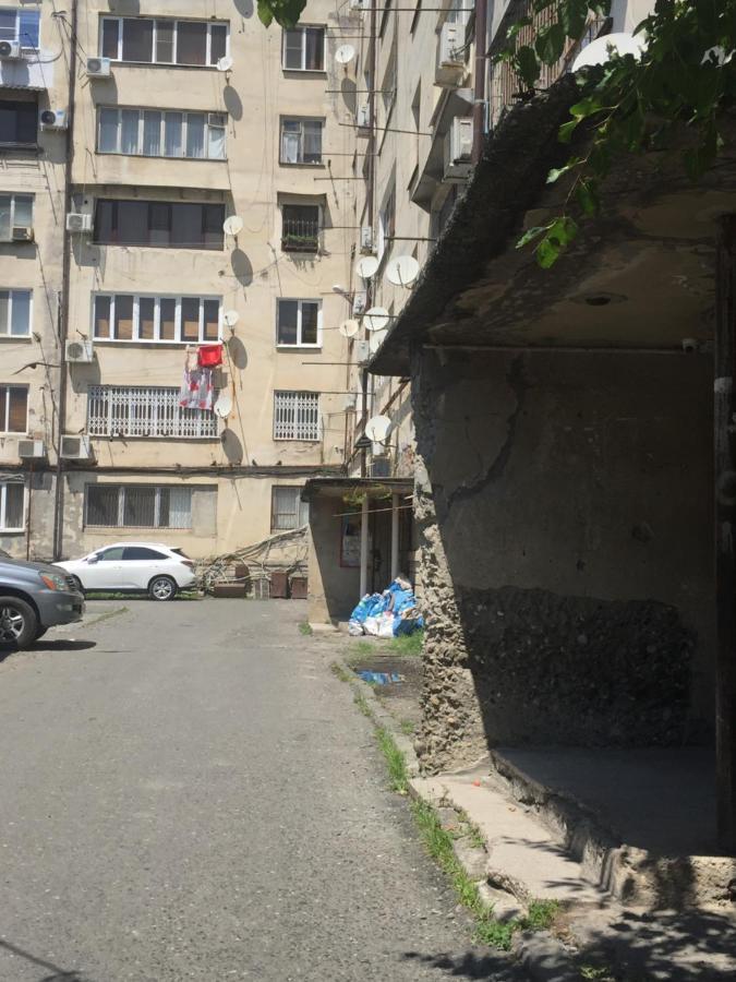 סוקהום Homestay On Akademika Sakharova מראה חיצוני תמונה